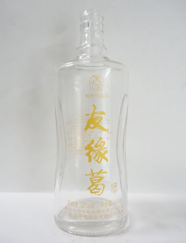 珠海晶白料玻璃酒瓶