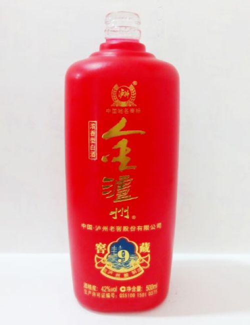 金泸州窖藏酒瓶