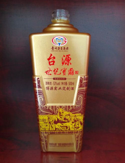 台源世纪宝鼎酒瓶