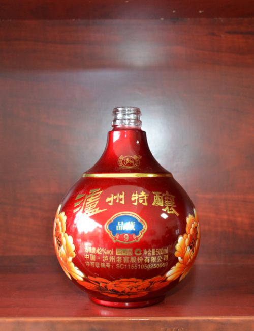 泸州特酿品藏酒瓶