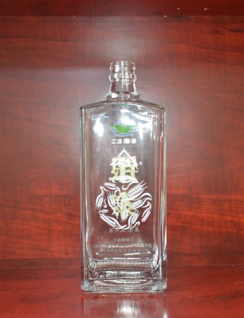 银泰化工酒瓶