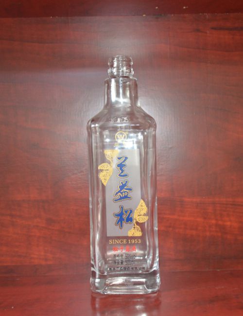 兰益松酒瓶
